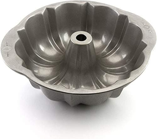 USA Pan USA Pan Nonstick Fluted Tube Cake Pan, 10 in (1085FT)